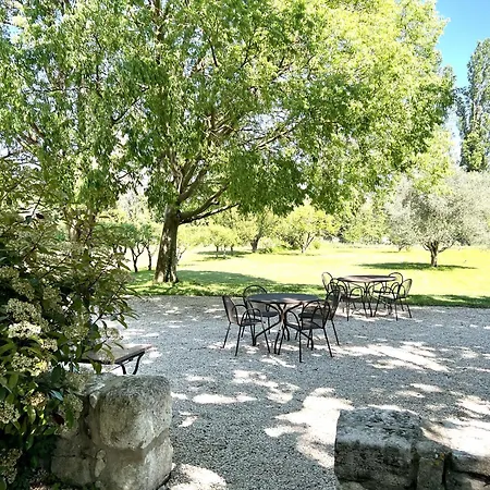 Mas Chateau Blanc Bed & Breakfast 2*